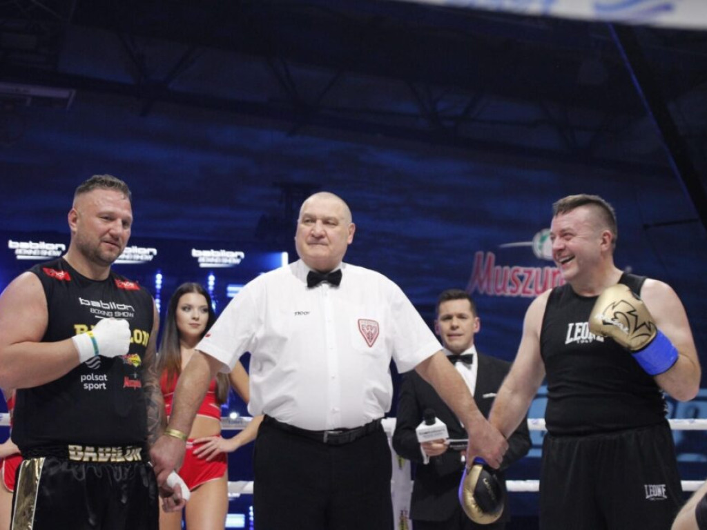 Prezydent skrzyżował rękawice