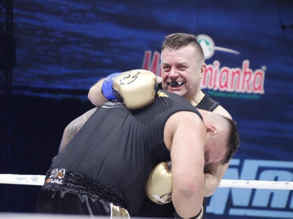 Prezydent skrzyżował rękawice