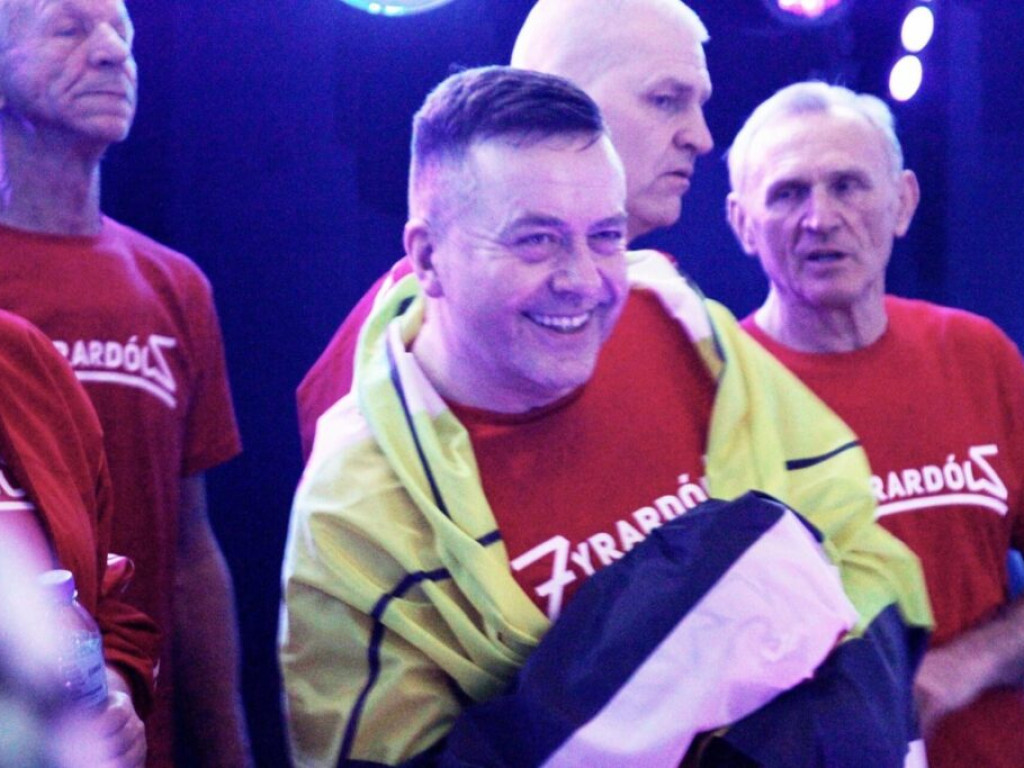 Prezydent skrzyżował rękawice