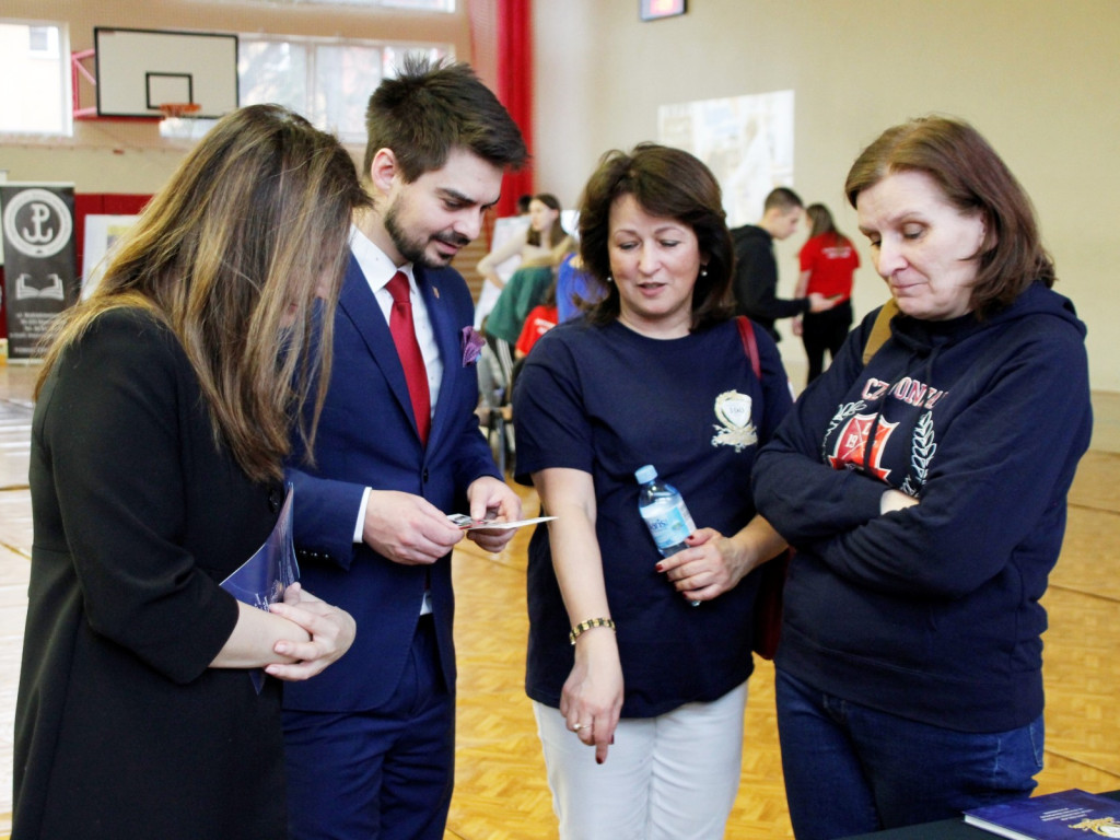 Powiatowe Targi Edukacyjne