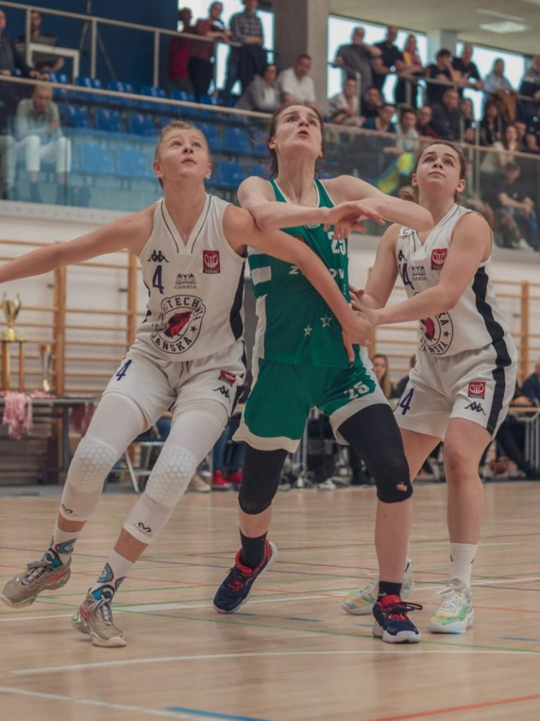 UKS Trójka U17 zdobyła Tytuł Wicemistrza Polski