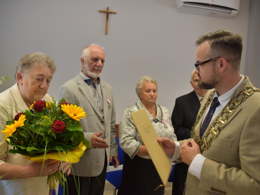 Przeżyli w małżeńskim szczęściu i miłości ponad 50 lat