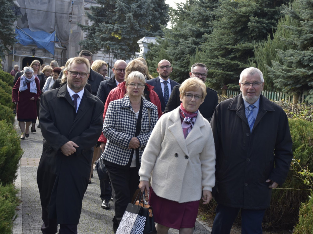 Wielki jubileusz Szkoły Podstawowej w Guzowie