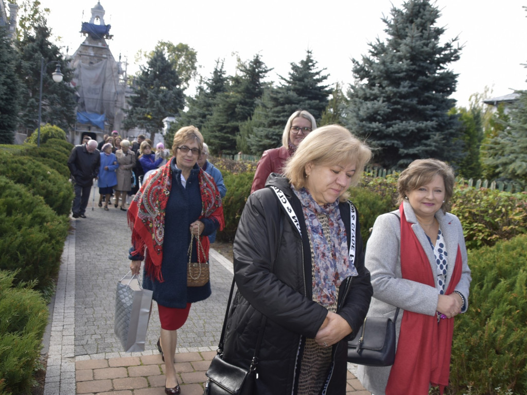 Wielki jubileusz Szkoły Podstawowej w Guzowie