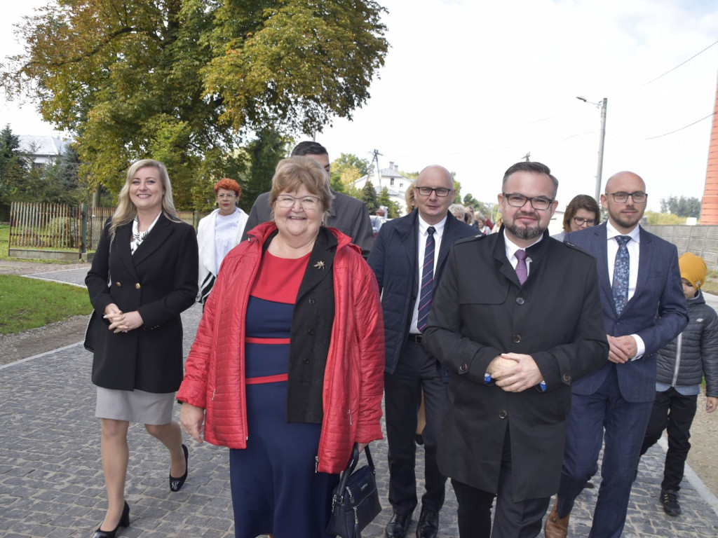 Wielki jubileusz Szkoły Podstawowej w Guzowie