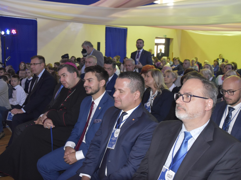 Wielki jubileusz Szkoły Podstawowej w Guzowie
