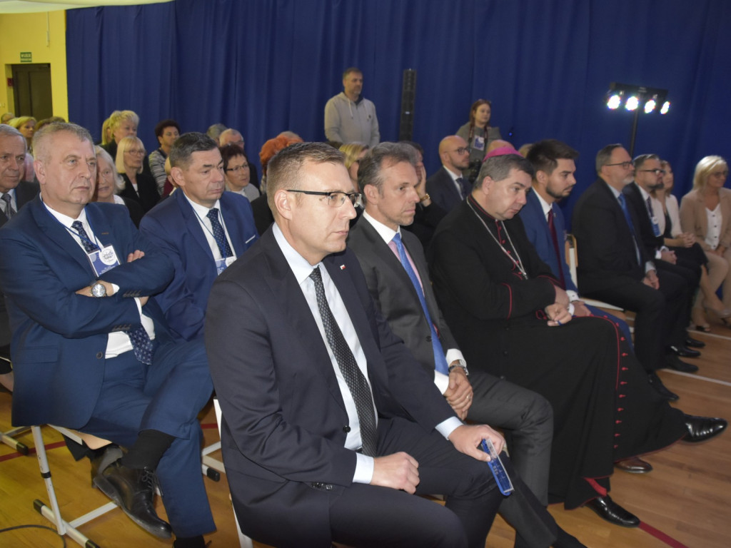 Wielki jubileusz Szkoły Podstawowej w Guzowie