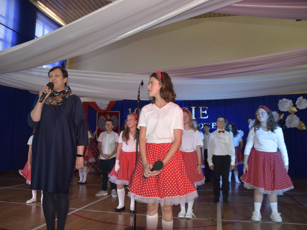 Wielki jubileusz Szkoły Podstawowej w Guzowie