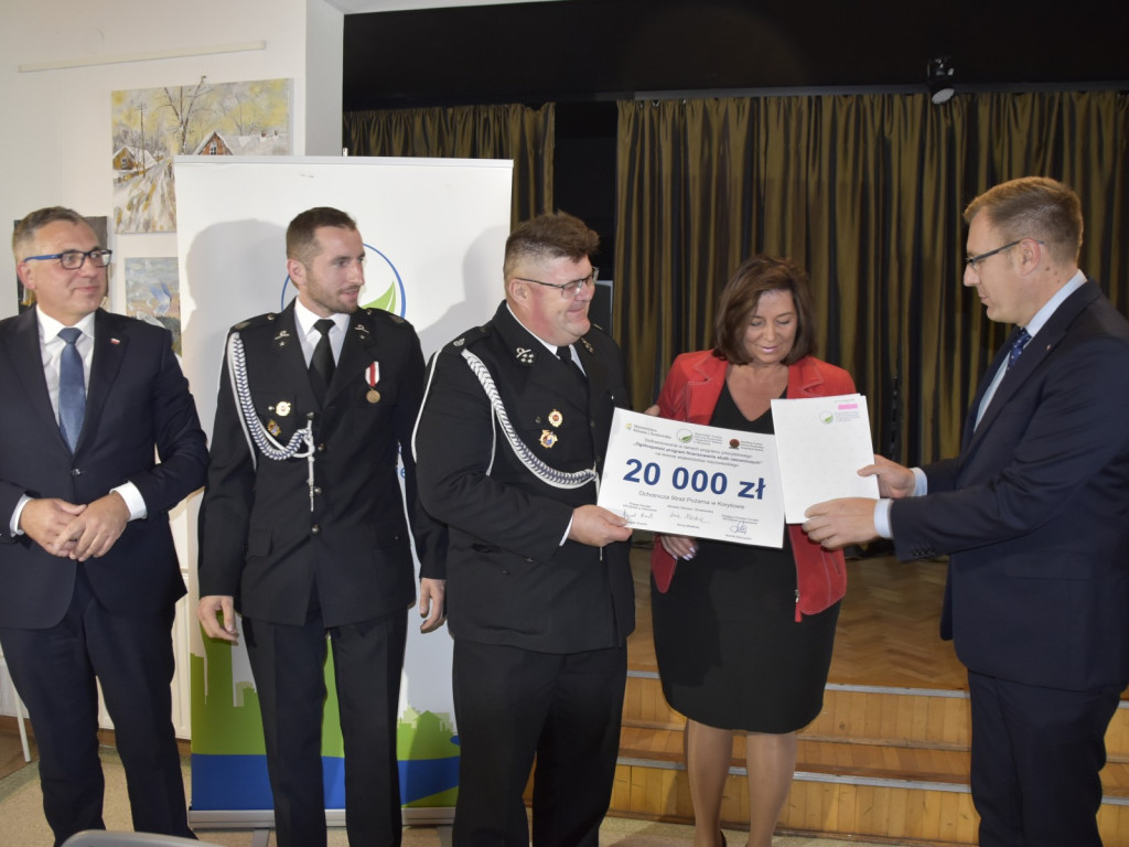 Pieniądze na gotowość bojową i strażacką młodzież