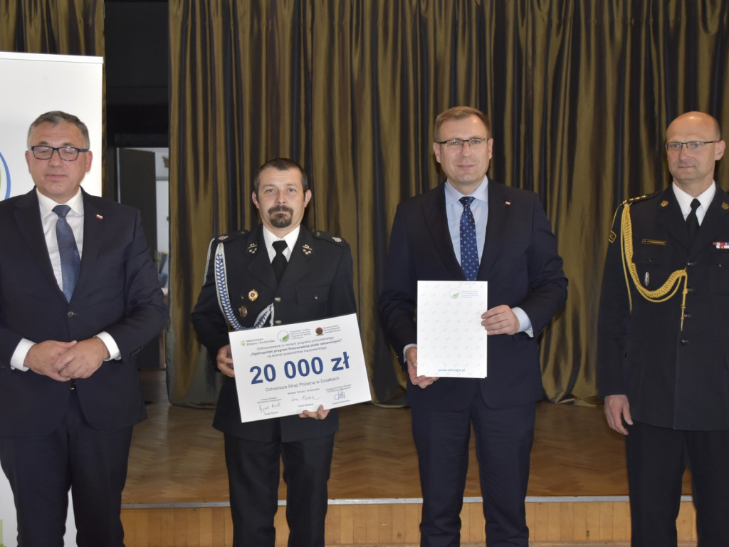 Pieniądze na gotowość bojową i strażacką młodzież