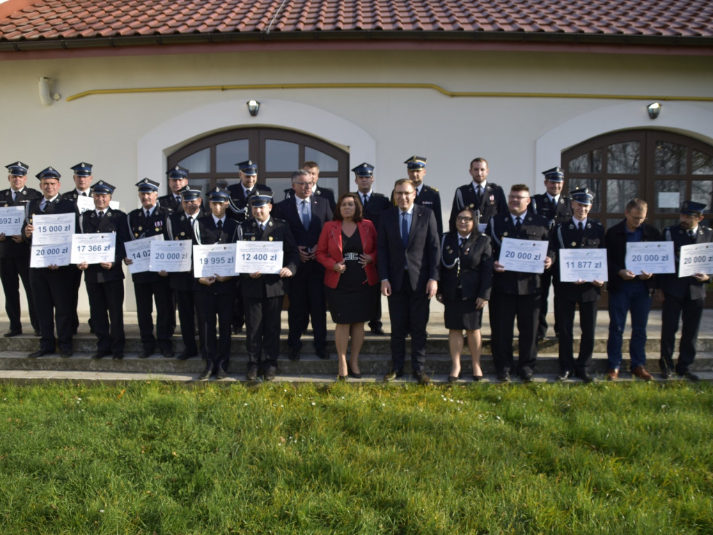 Pieniądze na gotowość bojową i strażacką młodzież
