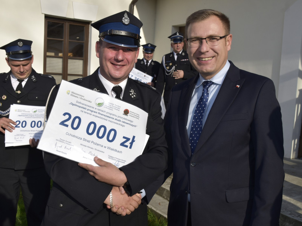 Pieniądze na gotowość bojową i strażacką młodzież