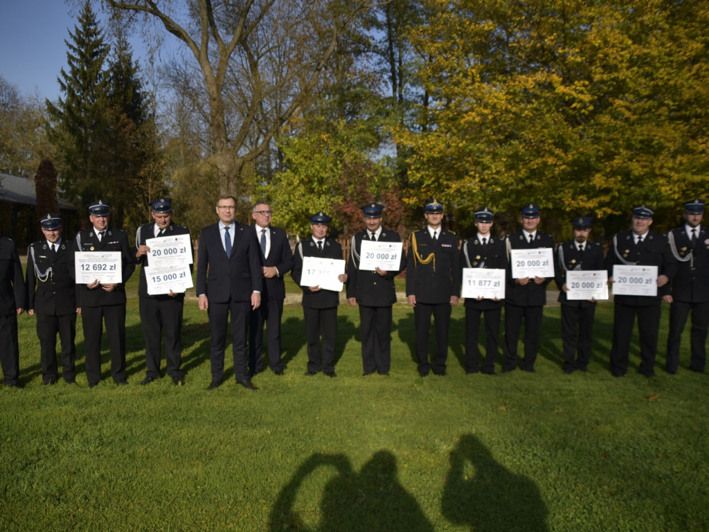 Pieniądze na gotowość bojową i strażacką młodzież