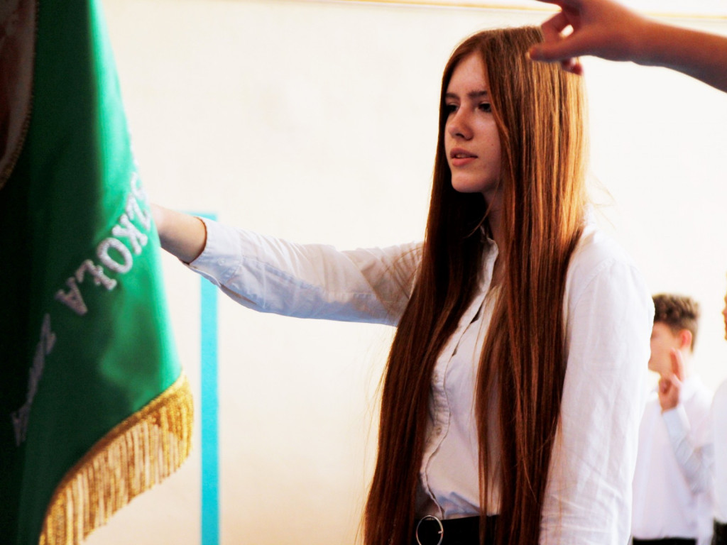 Pasowanie nowych uczniów we Włókienniku