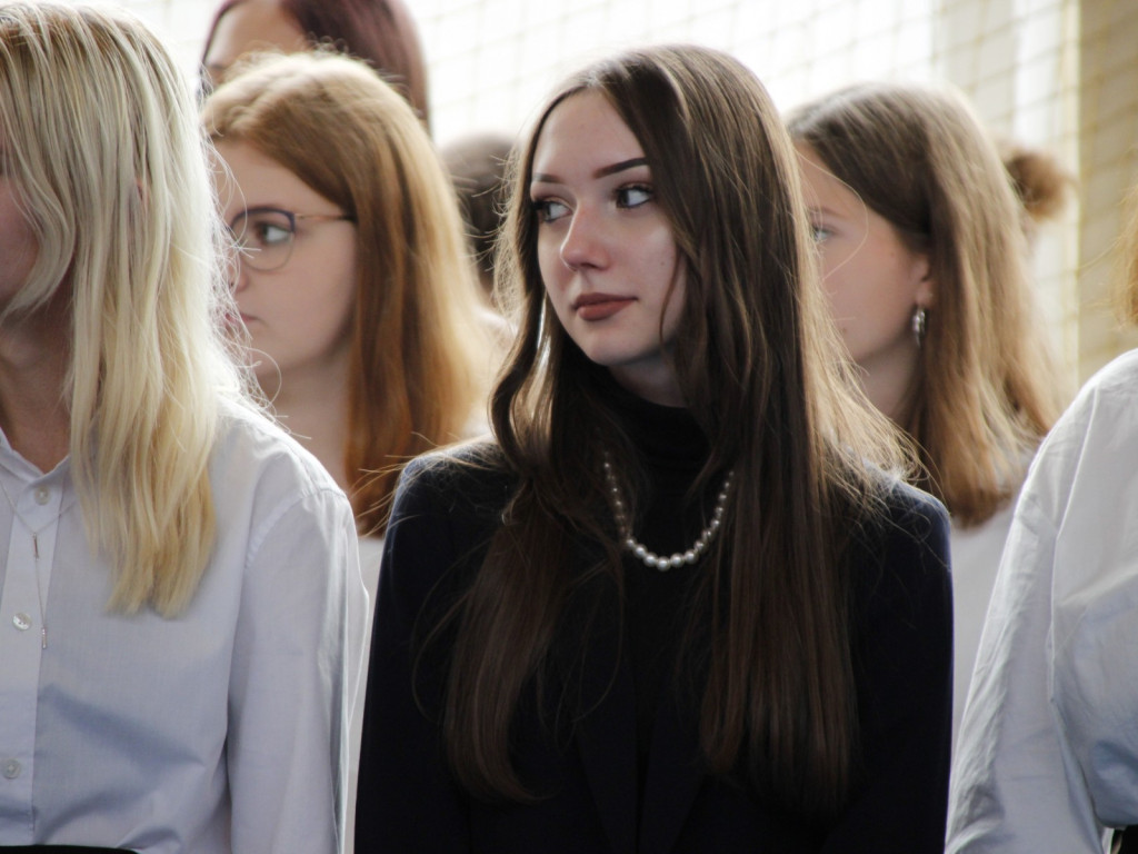 Pasowanie nowych uczniów we Włókienniku