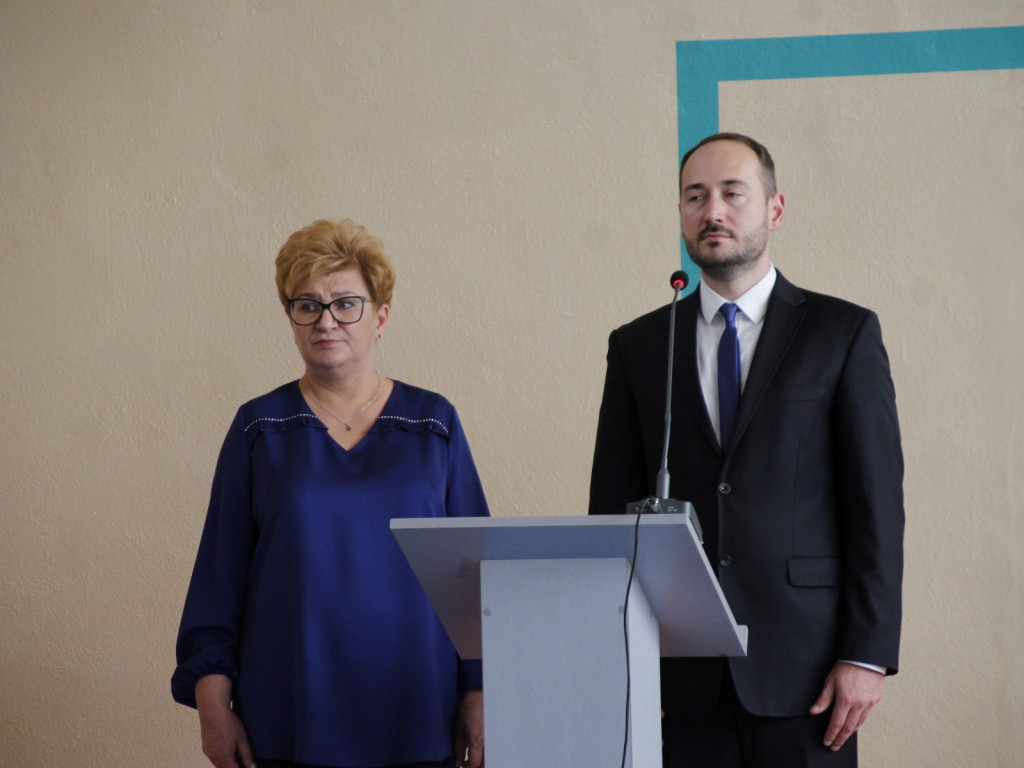 Pasowanie nowych uczniów we Włókienniku