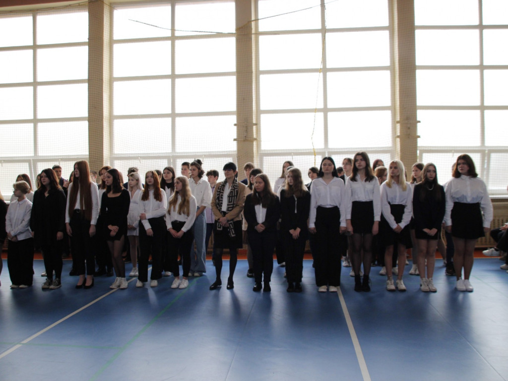 Pasowanie nowych uczniów we Włókienniku