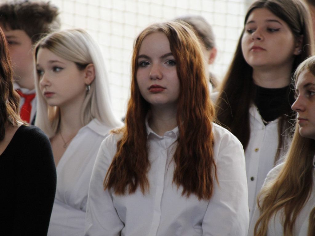 Pasowanie nowych uczniów we Włókienniku