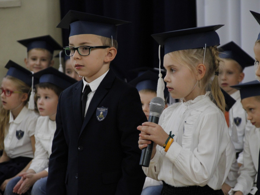 Pierwszaki z Jedynki oficjalnie są uczniami!