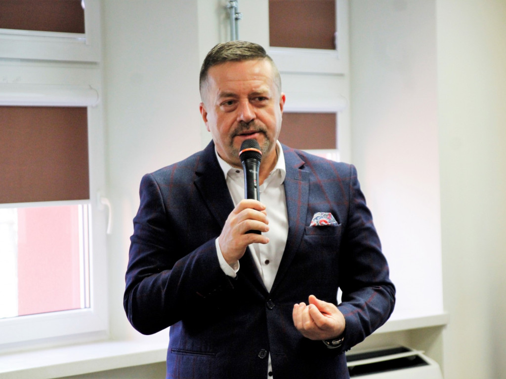 Współpraca Elektryka ze Spółką LOT