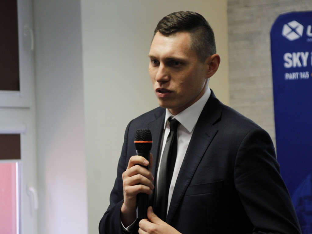 Współpraca Elektryka ze Spółką LOT