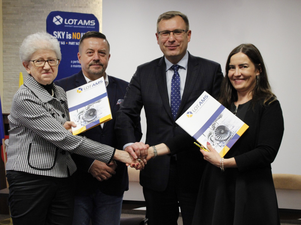 Współpraca Elektryka ze Spółką LOT