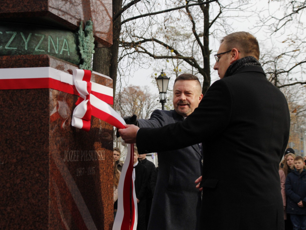 Pomnik Marszałka Piłsudskiego odsłonięty