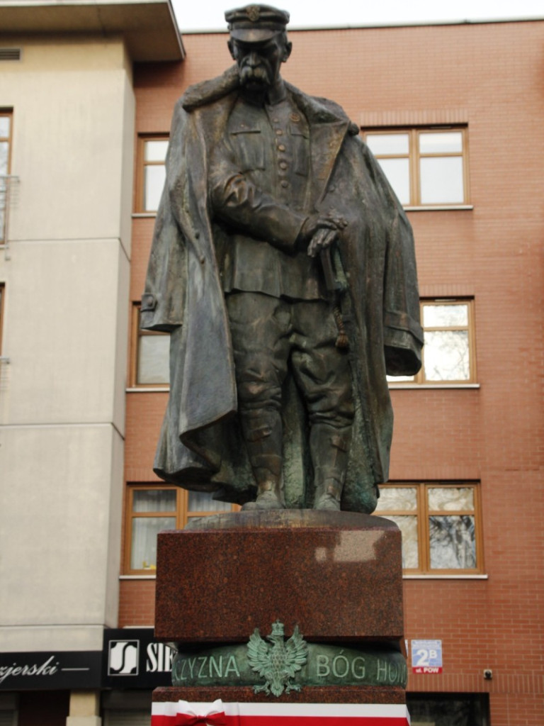 Pomnik Marszałka Piłsudskiego odsłonięty