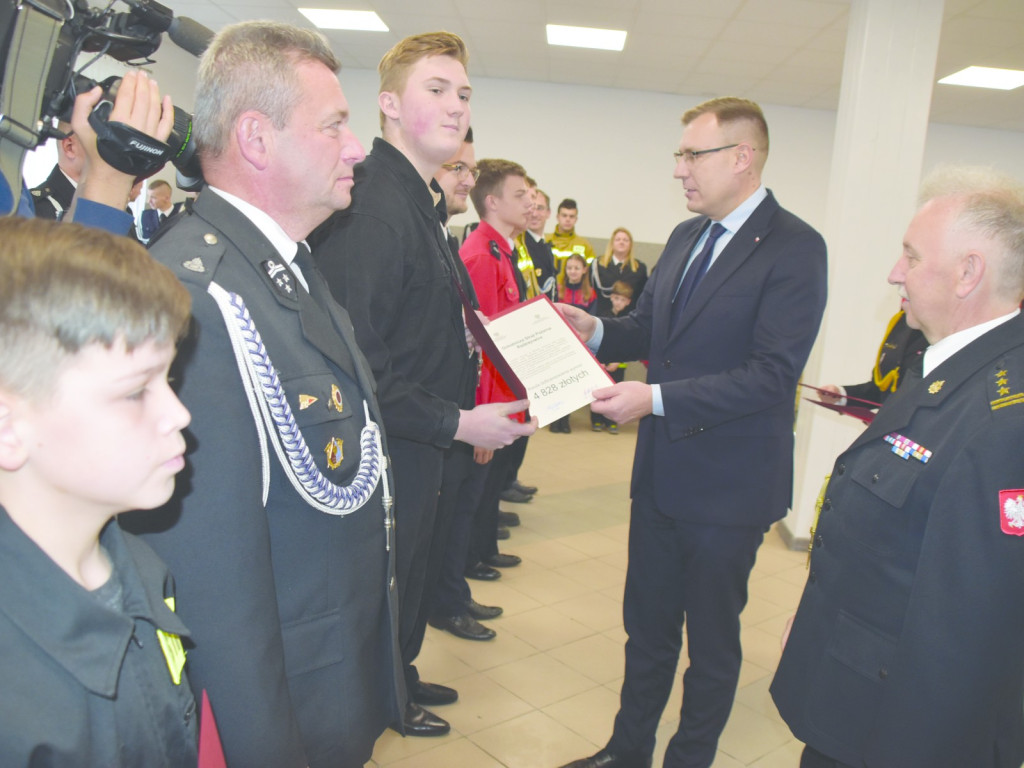 Szczęśliwy - prezentowy poniedziałek dla strażaków