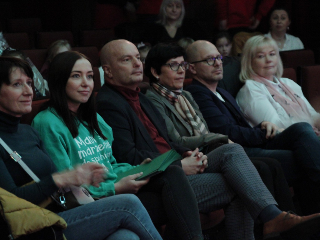 <strong>Pluszowy miś daje radość i nadzieję</strong>
