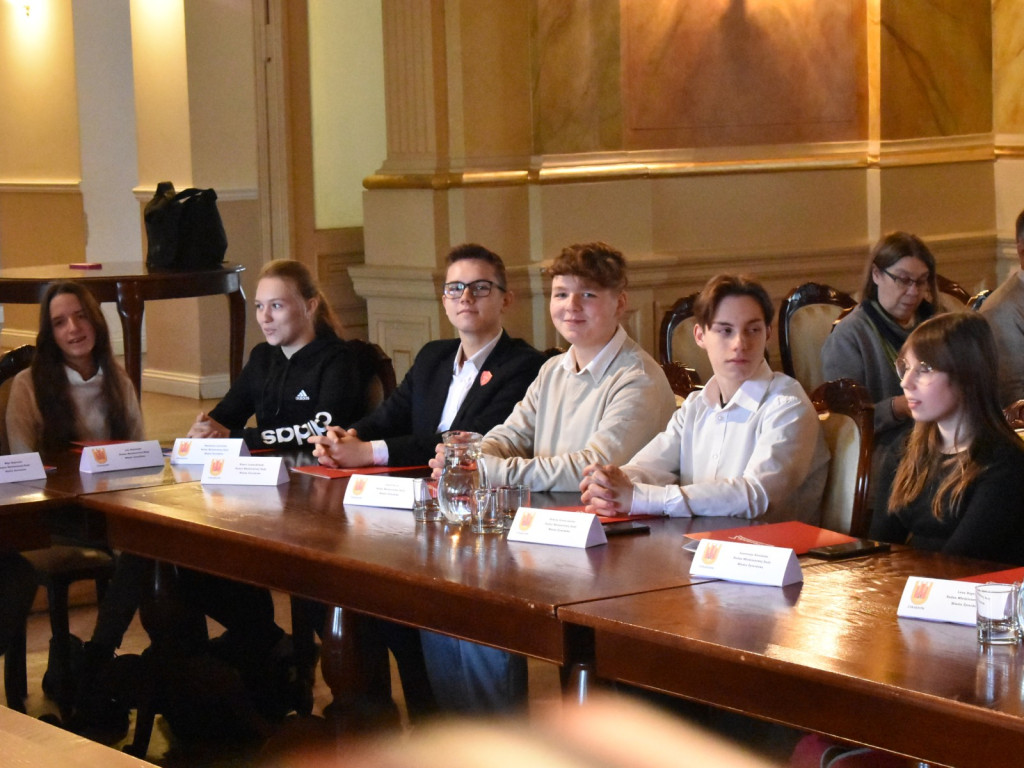 Młodzieżowa Rada Miasta już po ślubowaniu