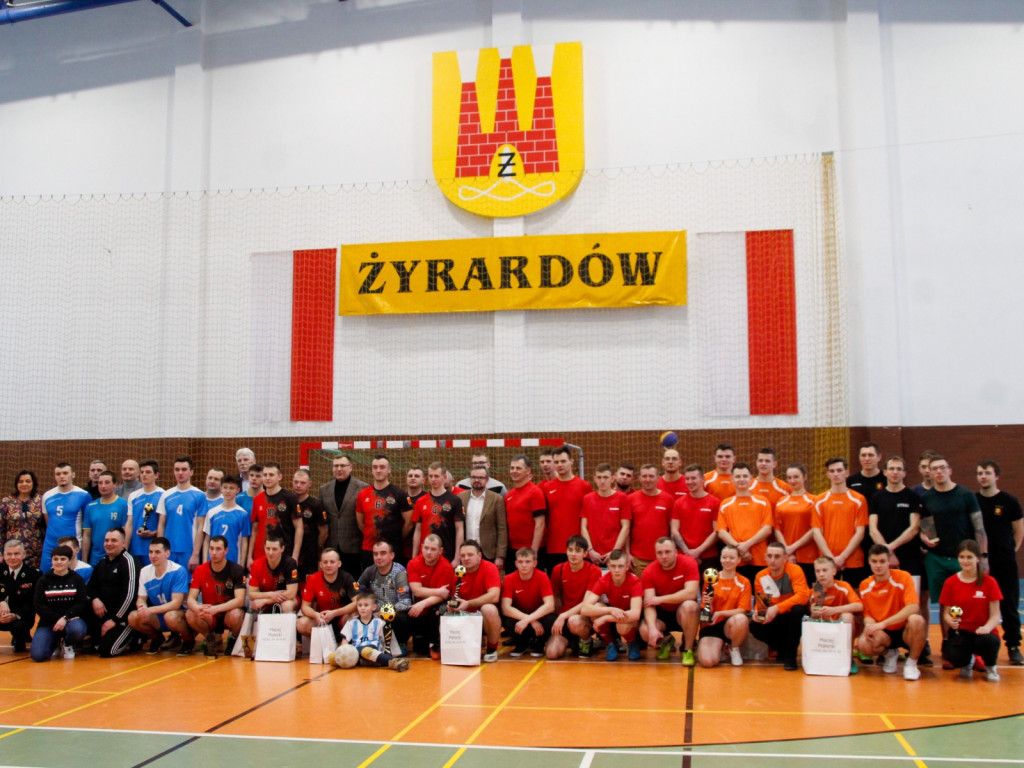 Strażacka rywalizacja - tym razem na boisku