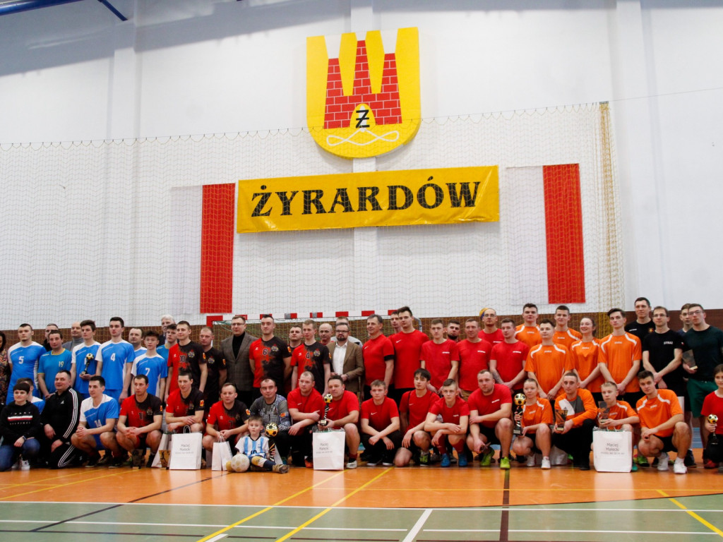 Strażacka rywalizacja - tym razem na boisku