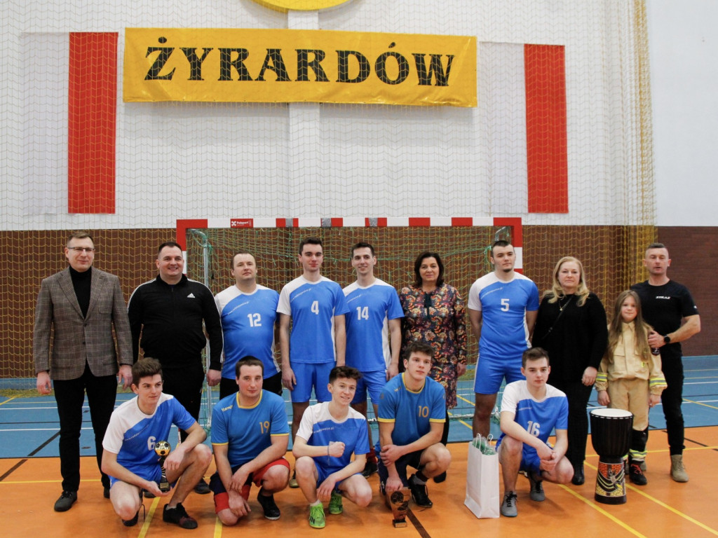 Strażacka rywalizacja - tym razem na boisku