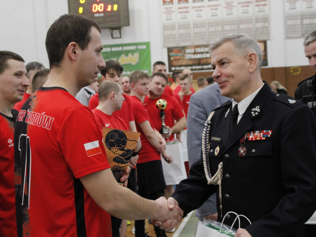 Strażacka rywalizacja - tym razem na boisku