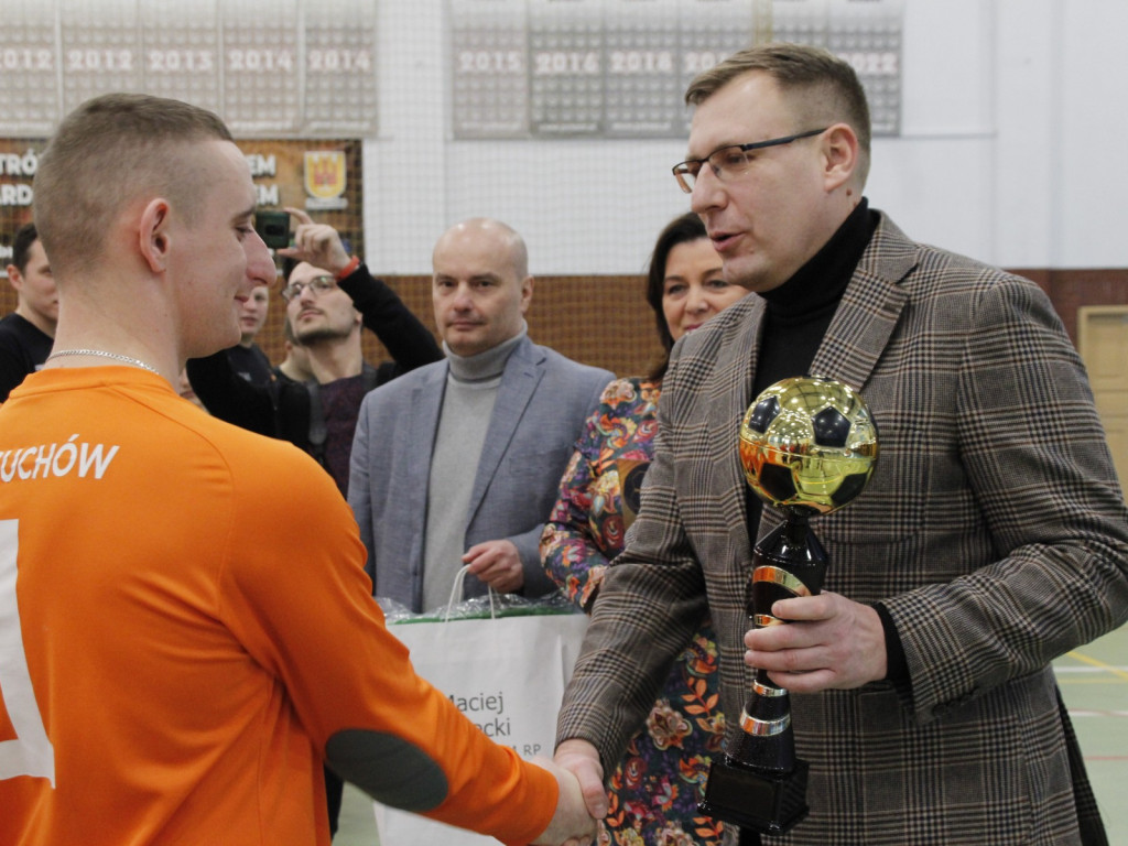 Strażacka rywalizacja - tym razem na boisku