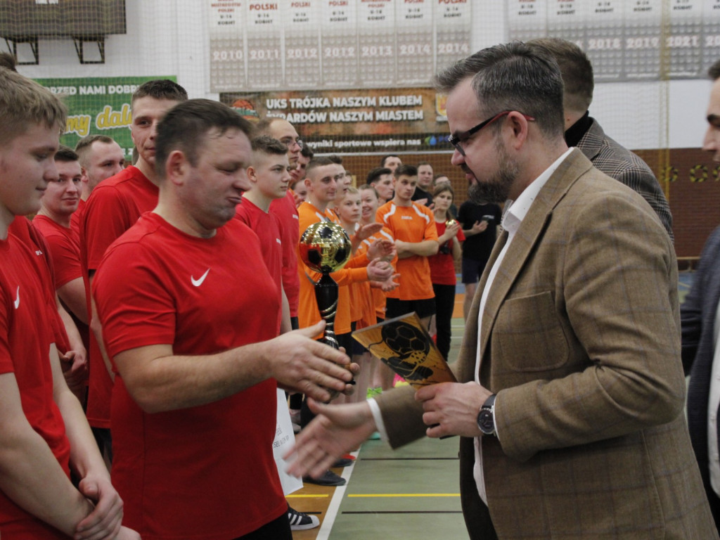 Strażacka rywalizacja - tym razem na boisku
