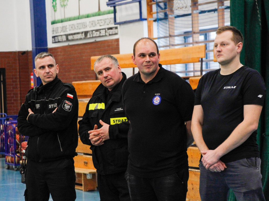 Strażacka rywalizacja - tym razem na boisku