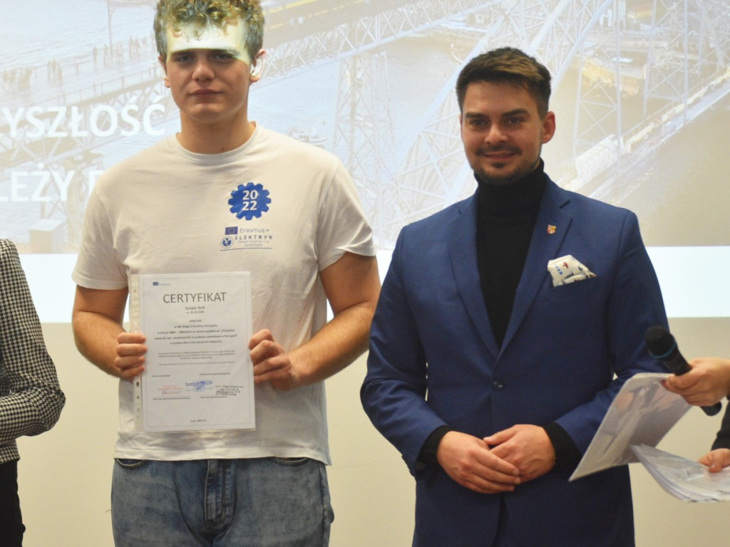 Elektryk podsumował praktyki w Bradze