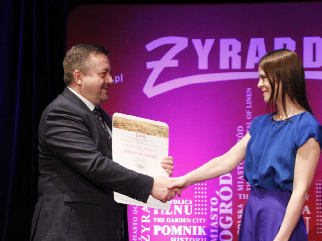Prezydent wręczył stypendia artystyczne