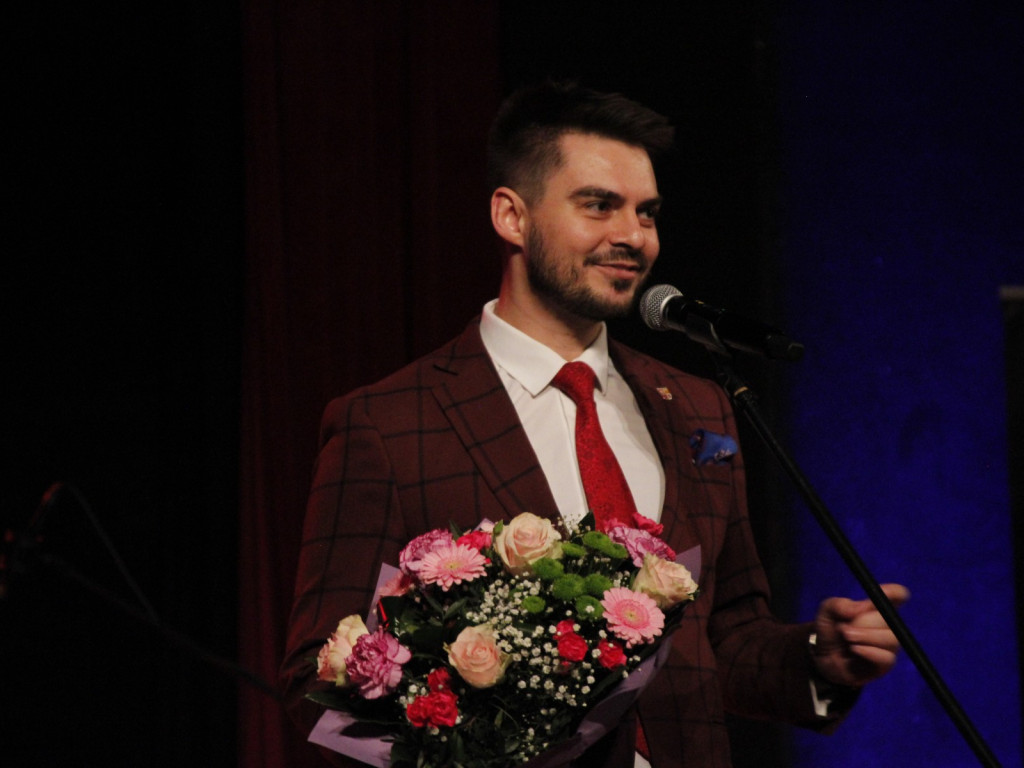 Kolejny rocznik maturzystów pożegnał mury Czerwoniaka