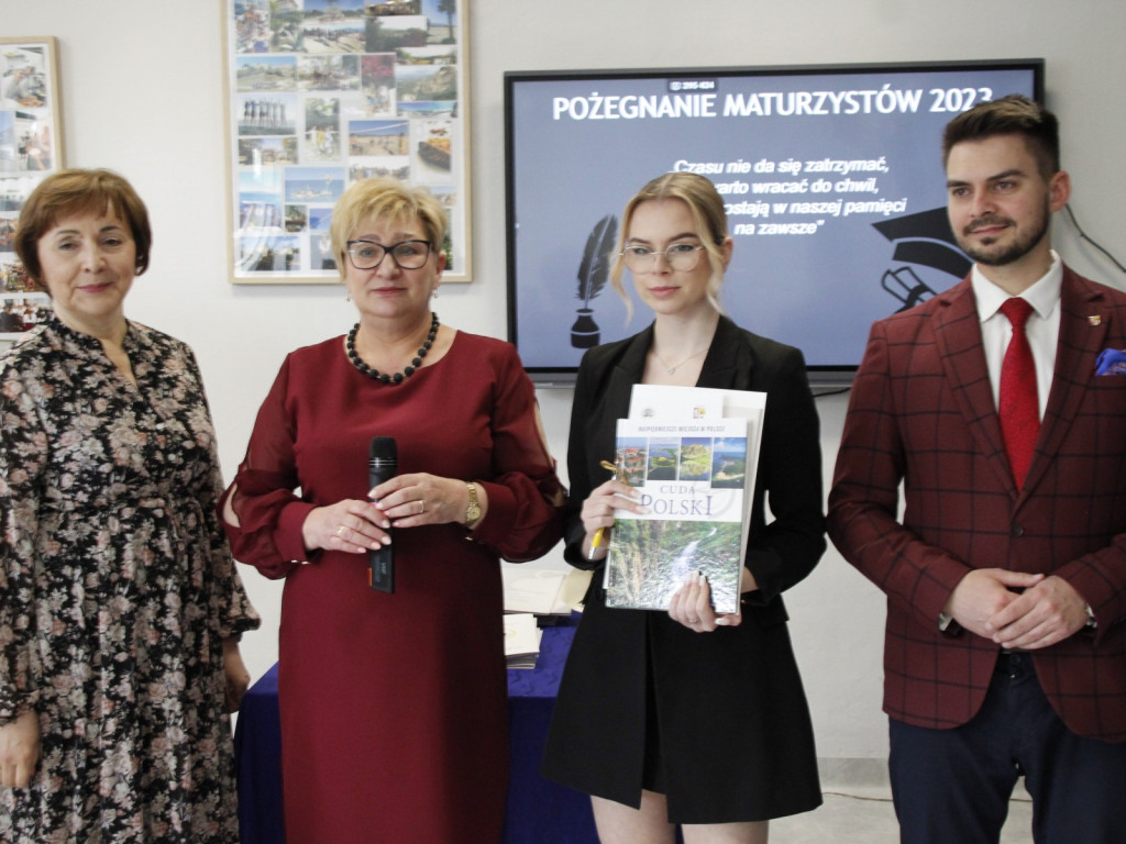 Ostatni dzwonek dla maturzystów z Włókiennika