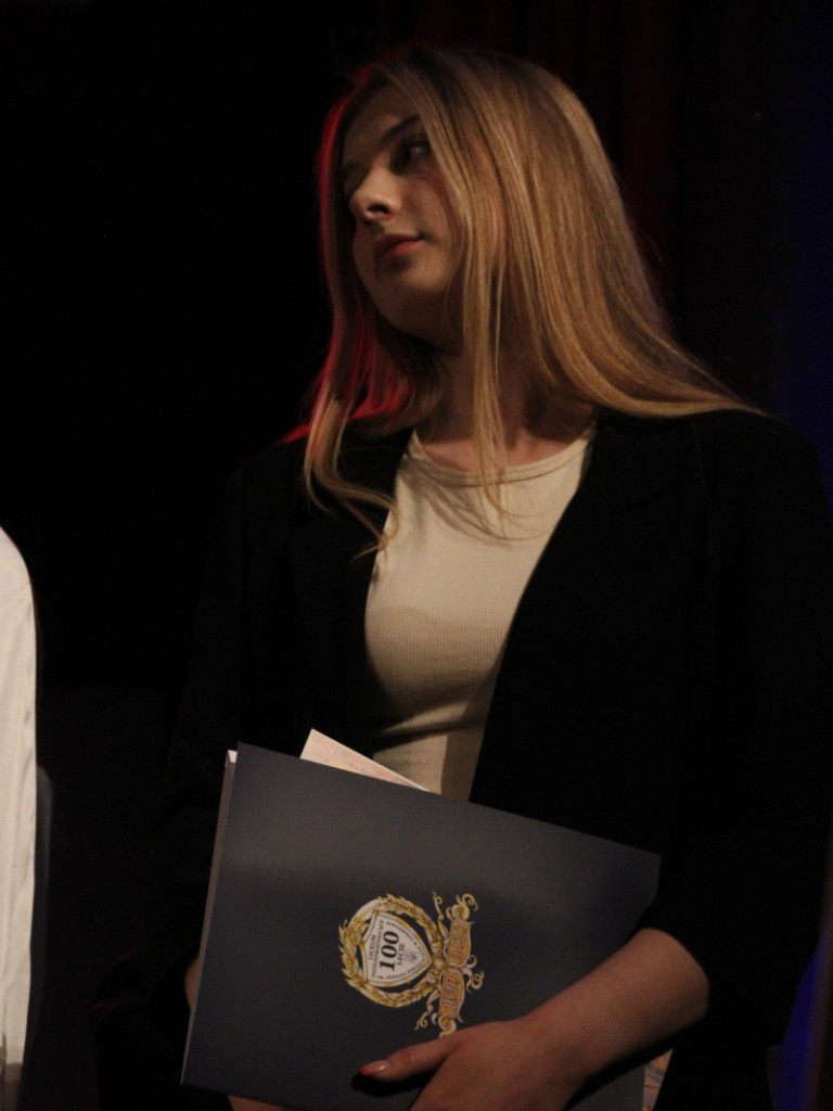 Kolejny rocznik maturzystów pożegnał mury Czerwoniaka