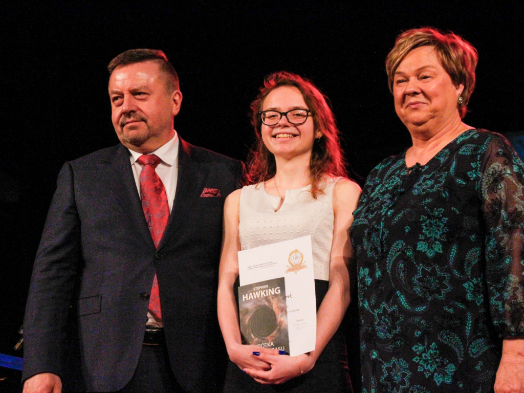 Kolejny rocznik maturzystów pożegnał mury Czerwoniaka