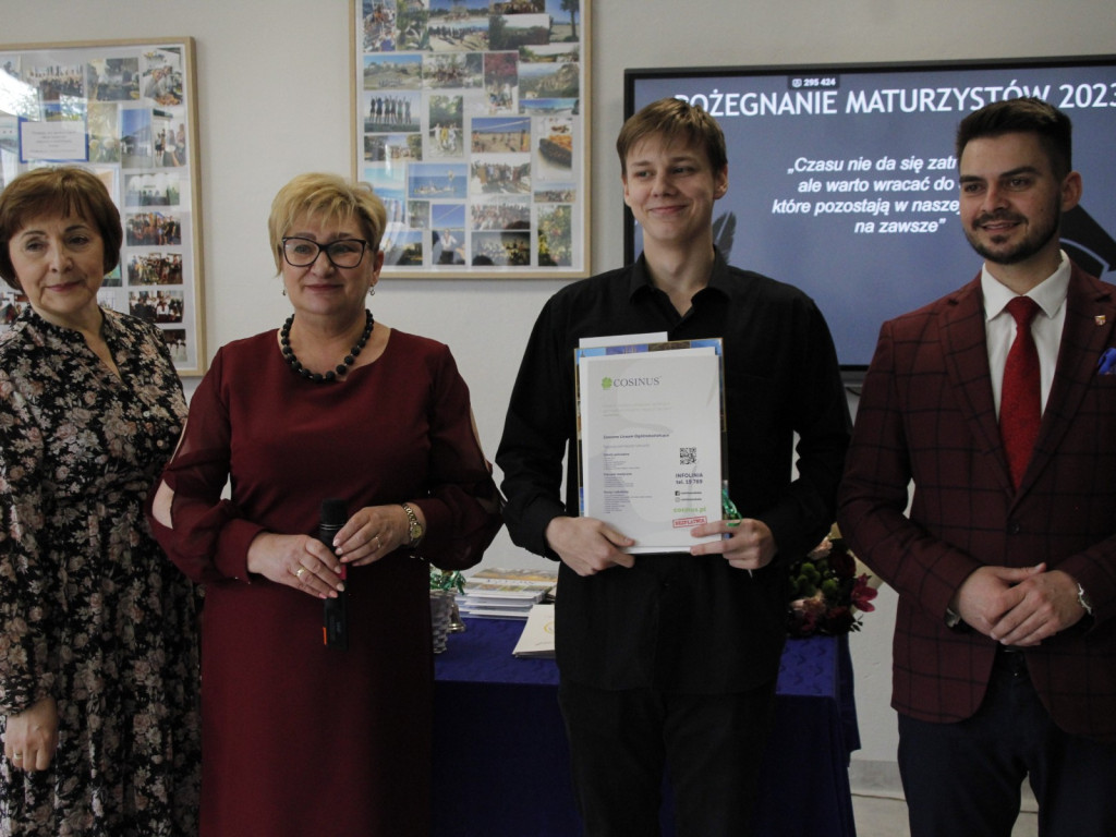 Ostatni dzwonek dla maturzystów z Włókiennika