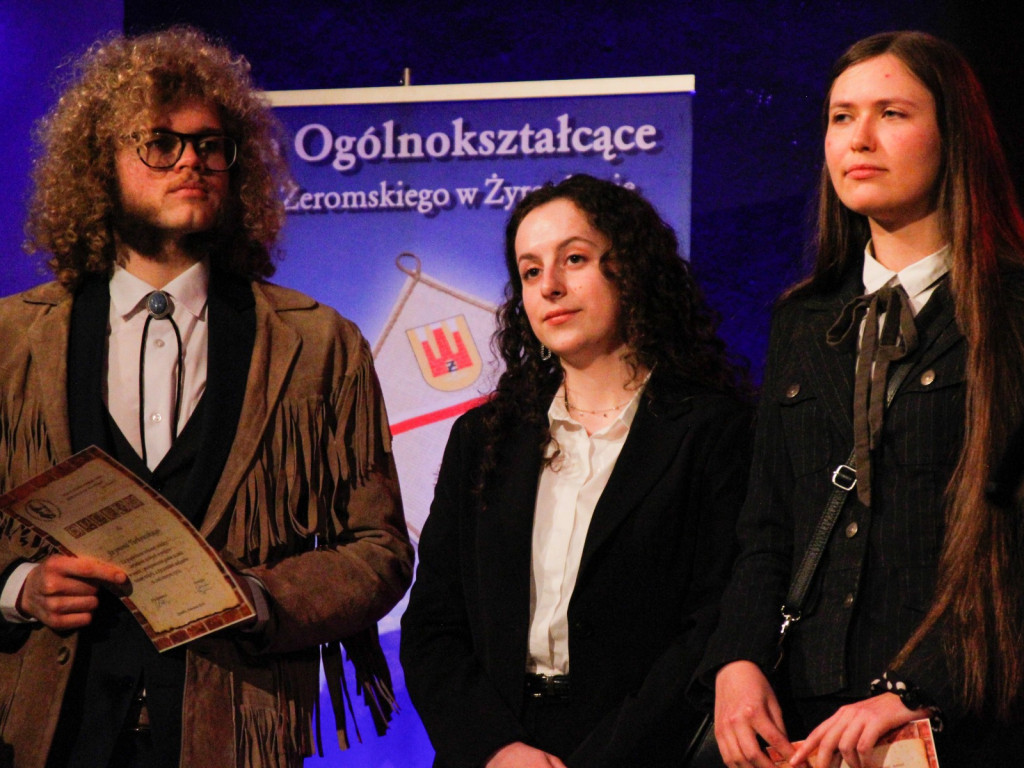 Kolejny rocznik maturzystów pożegnał mury Czerwoniaka