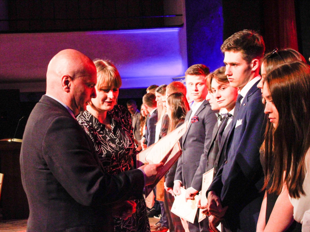 Kolejny rocznik maturzystów pożegnał mury Czerwoniaka