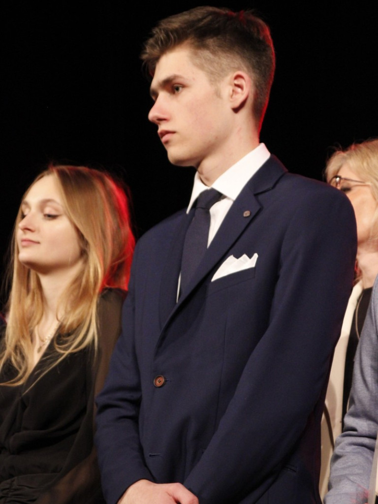 Kolejny rocznik maturzystów pożegnał mury Czerwoniaka