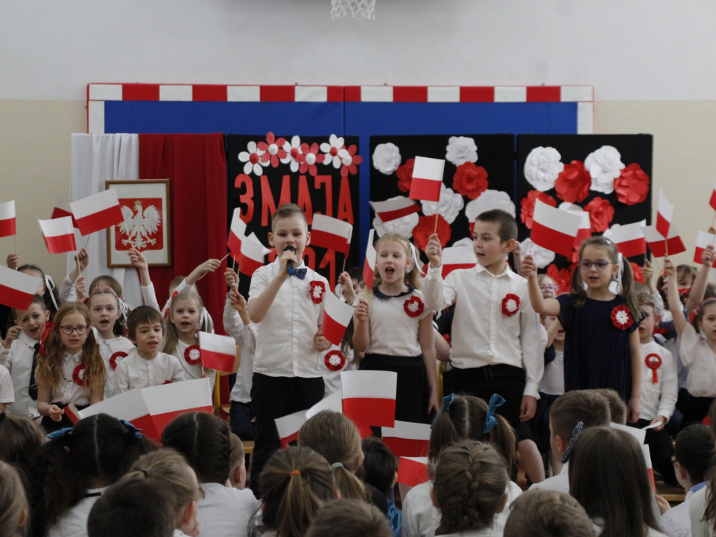 Święto Konstytucji 3 Maja w Szóstce