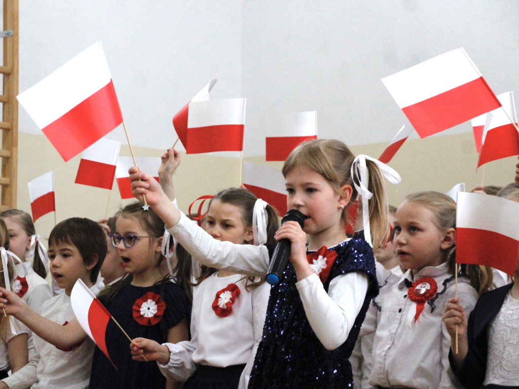 Święto Konstytucji 3 Maja w Szóstce